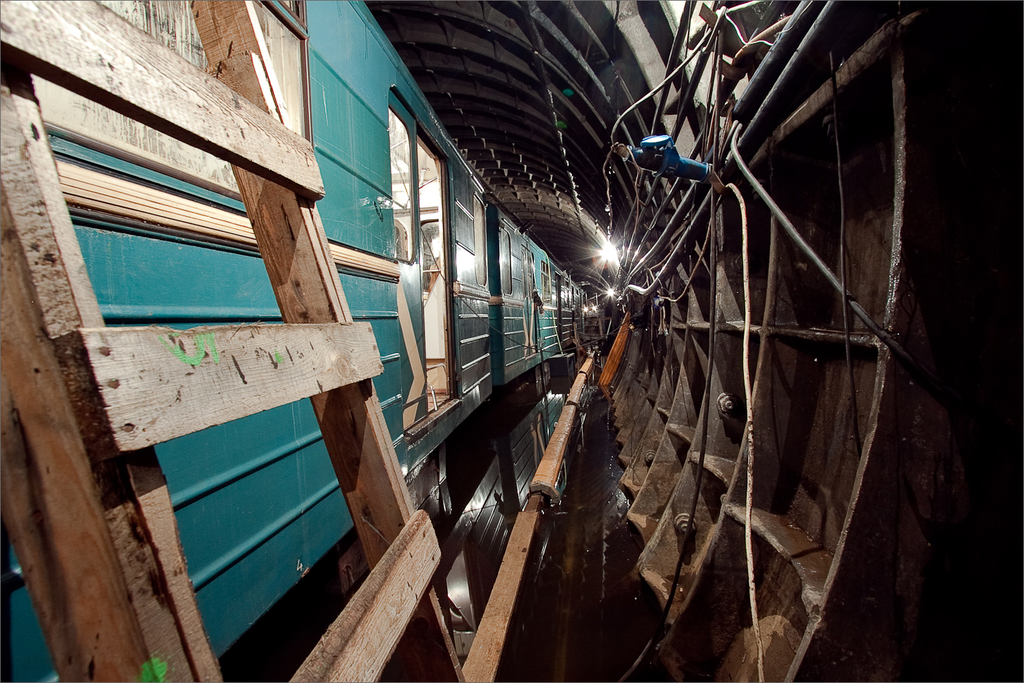 Затопленный тоннель. Катастрофа в московском метрополитене.